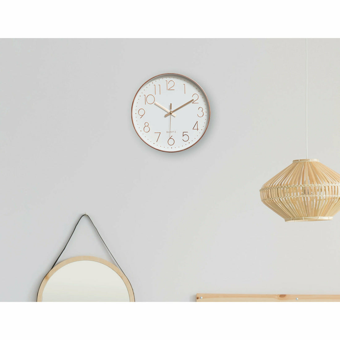 Rose Gold & White - Classic Quartz Clock