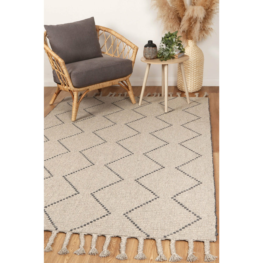 Leilani Diamond Tassel Ash Rug 300x400cm