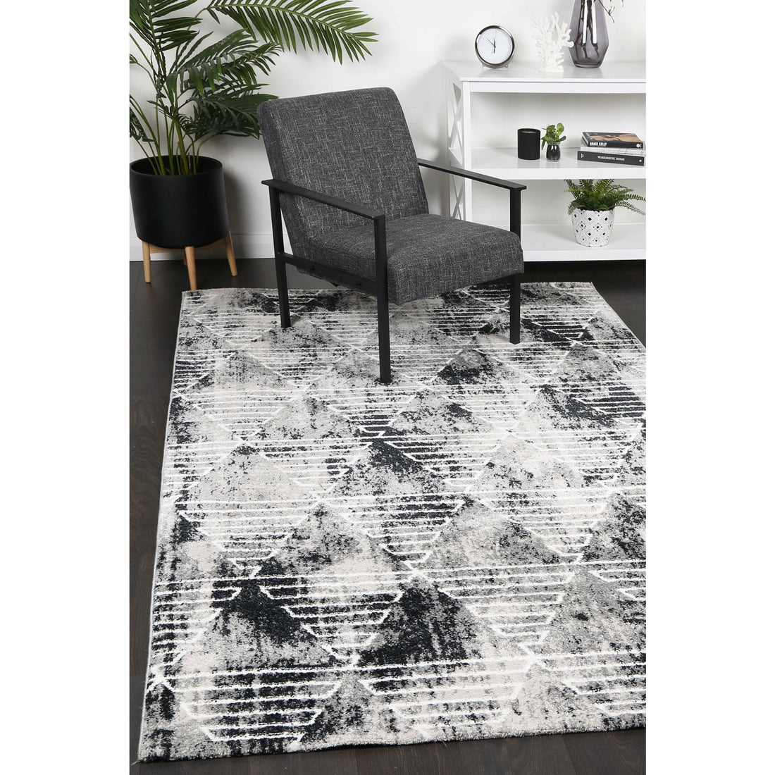 Windjana Transitional Geometric Grey Rug 200x290cm